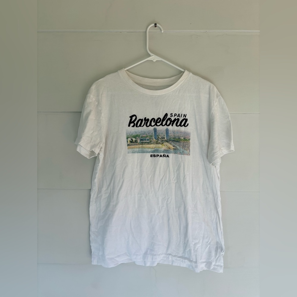 Free State Medium Pullover T-Shirt Top Barcelona Spain España White Graphic Tee